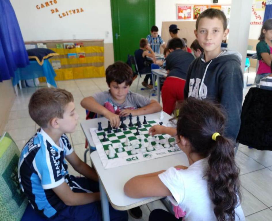 Projeto ViDançar abre inscrições de aulas de xadrez para novos